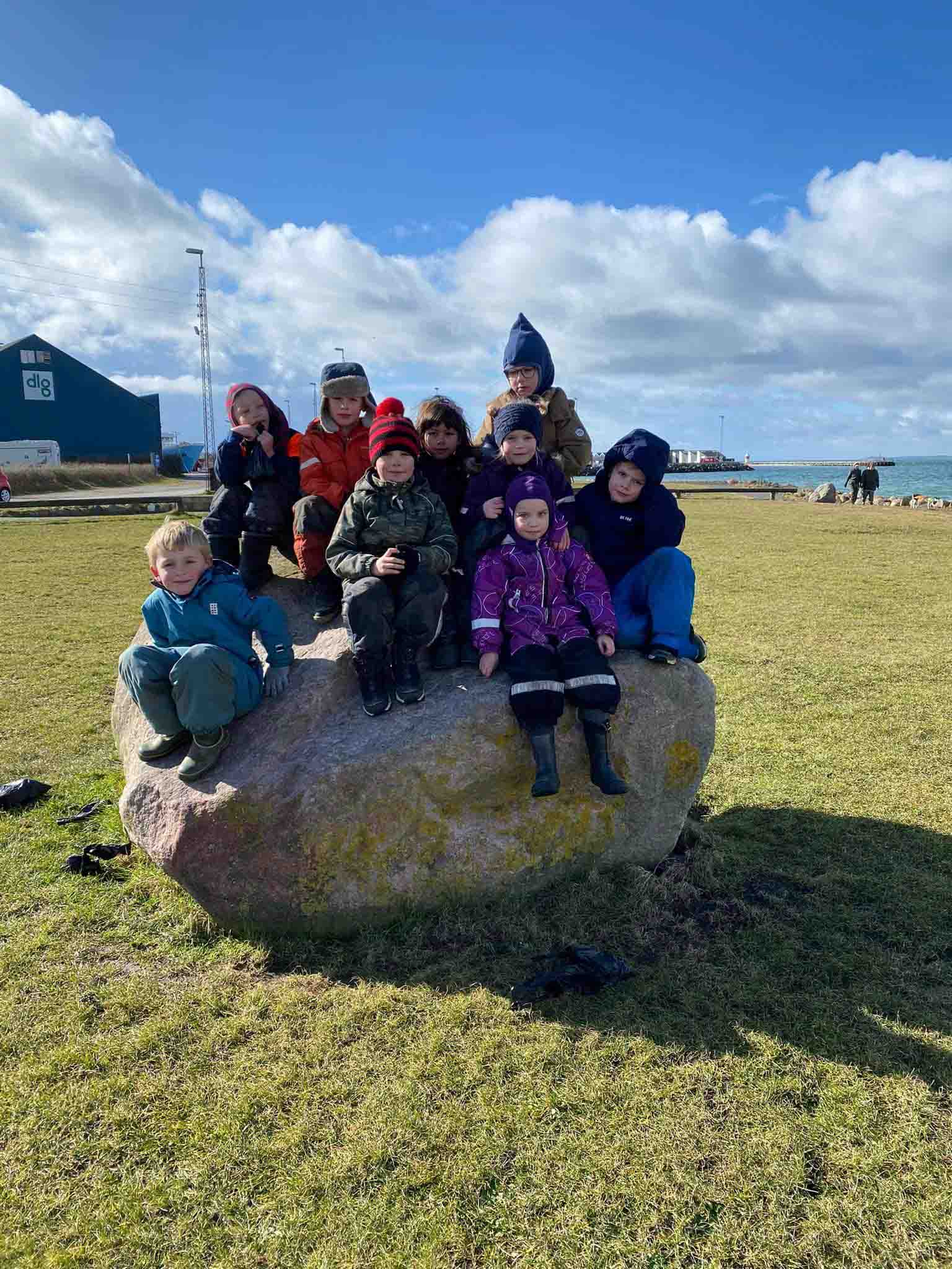 335408000 203624375611183 8837459075280792341 N